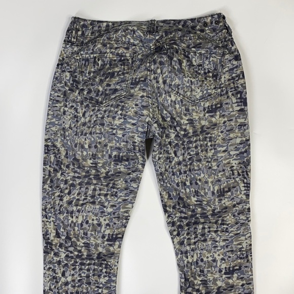 CABI #604 Gray Modern Camo Jeggings Jeans Side 4 - Picture 10 of 12